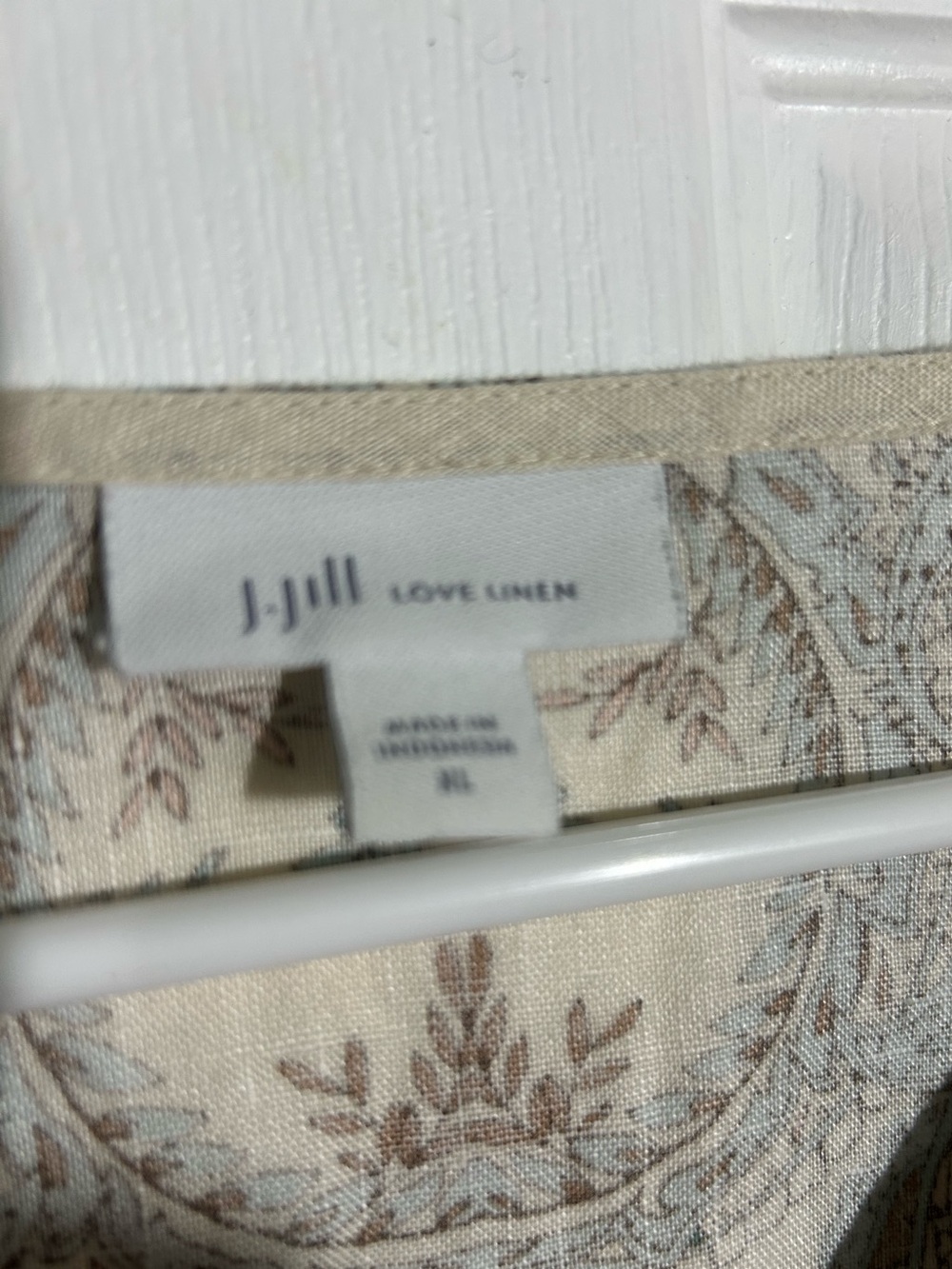 J. Jill Love Linen paisley buttoned V-neck Size XL Cream tunic 3/4 sleeve - Picture 7 of 13